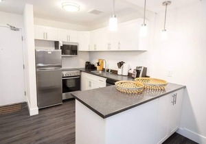 Free Parking, Private Patio, Laundry and Wi-Fi!