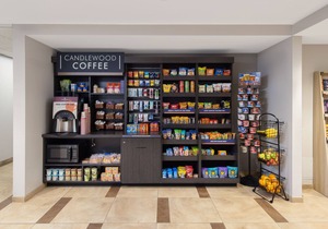 Friends and Family Disney Getaway! Two Studio Suites w/Full Kitchens! Pool!