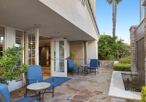 Friends and Family Disney Getaway! Two Studio Suites w/Full Kitchens! Pool!