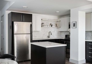 FRONTDESK 2 BR Apt near Grand Center District