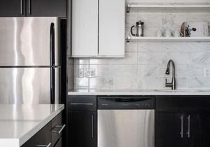 FRONTDESK 2 BR Apt near Grand Center District