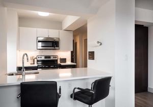 FRONTDESK Furnished Central West End 2 BR Apt