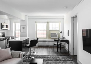 FRONTDESK Open 2 BR Apt 5 miles to Downtown STL