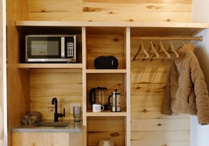 Frontier Drive-Inn | Suite 12