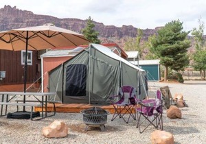 FunStays Glamping Setup Tent in RV Park #4 OK-T4