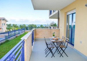 G.Bay D02 - Ground floor apartment with balcony, hill view
