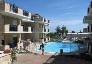 G.Bay D02 - Ground floor apartment with balcony, hill view