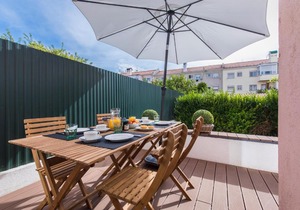 Garden House in Alvalade