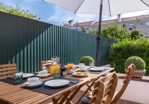 Garden House in Alvalade