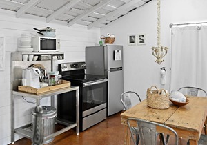 Gastehaus 402, 08 miles to Marktplatz, 4 minute drive, walkable.