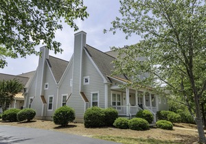 Getaway Savings! 1 BR King Cottage at King's Creek by Spinnaker