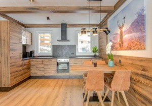 Golden Lodges Rauris Resort with ski storage
