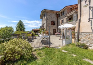 Gorgeous apartment in Comano -MS-
