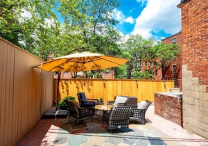 Gorgeous Beacon Hills Studio next to State house