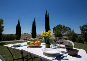 Gorgeous Farmhouse with Pool in Castelnuovo Berardenga