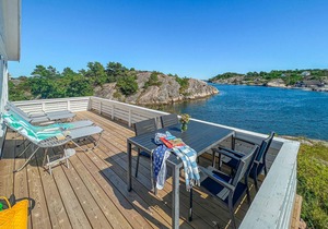 Gorgeous home in Flekkerøy with WiFi