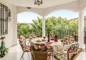 Gorgeous Home In Iznajar