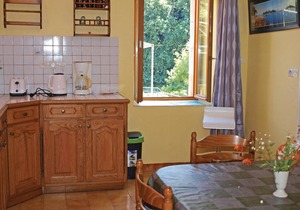 Gorgeous home in Lezardrieux with WiFi