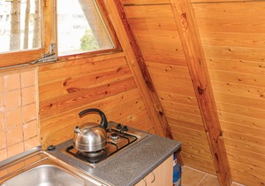 Gorgeous home in Lukecin with kitchen