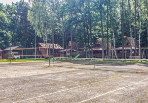 Gorgeous home in Lukecin with kitchen
