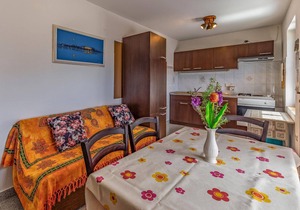 Gorgeous home in Premantura with WiFi