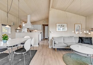 Gorgeous home in Rudkøbing with WiFi