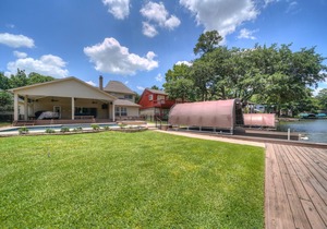 Gorgeous Lakefront Home w/Pool and Spa on quite/protected cove on Lake Conroe