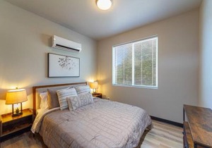 Gorgeous Triplex Unit With Spectacular Lake Views!