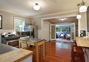 Gorgeous Union Pier Home Close To Beach and Downtown!
