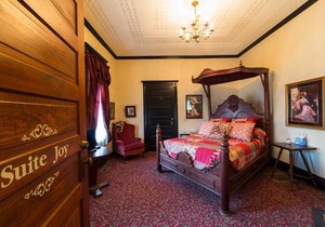Grand Victorian Inn