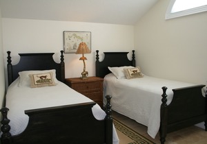 Grandview Penthouse 3 Bedroom plus bonus 4th bedroom Beach Front on Grace Bay