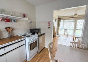 Great 3 bedroom chalet to hire with in Hemsby. Great seaside break! ref 18194B