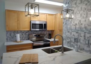 Great get away ,Hot tub, swimming pool, Lani over looks the golf course