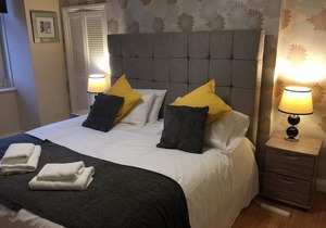 Great Location 1 Bedroom Scotstoun Flat