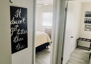 Great place for a Scottsdale getaway! 5/10 minute WALK to Old Town Scottsdale!!
