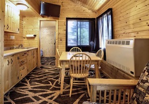 Great River Road Cabin on the Mississippi Backwaters Catfish Cabin