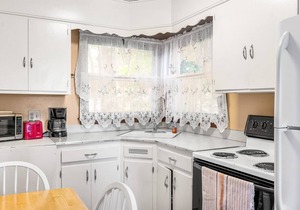 Greenway Log Cottage - 5