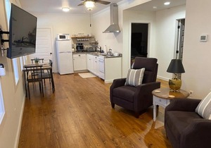 Greeter Falls Lodge Suite 5