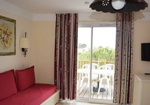 Grospierres holiday home, 2 bedrooms, 6 people