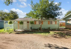 Guadalupe Bluff Farmhouse