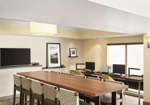Hampton Inn Portland Airport