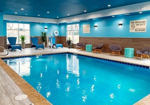 Hampton Inn & Suites Pittsburgh New Stanton