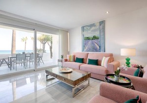 Hanami Alcazaba Beach Front Sea View
