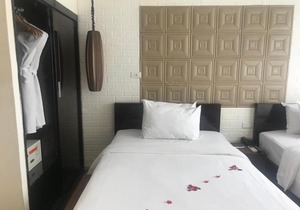 Hanoi Impressive Hotel