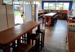 Happy Apple Backpackers