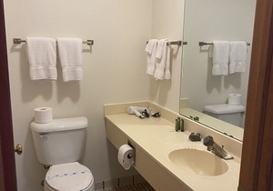 Harbor Inn- Waterfront Room #19- One queen bed