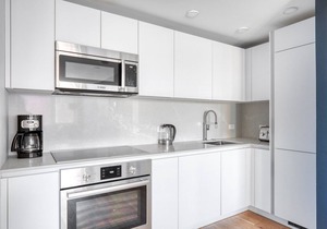 Harvard Sq 1BR w/Balcony, near Shops & Campus by Blueground