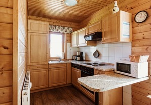 HAS-27 - Wooden semi-detached house with covered terrace - Naturerlebnisdorf Blauvogel