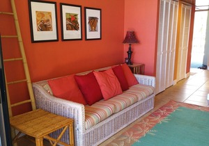 Hawaiian Princess - Lower floor remodeled condo with Amazing View