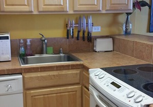 Hawaiian Princess - Lower floor remodeled condo with Amazing View